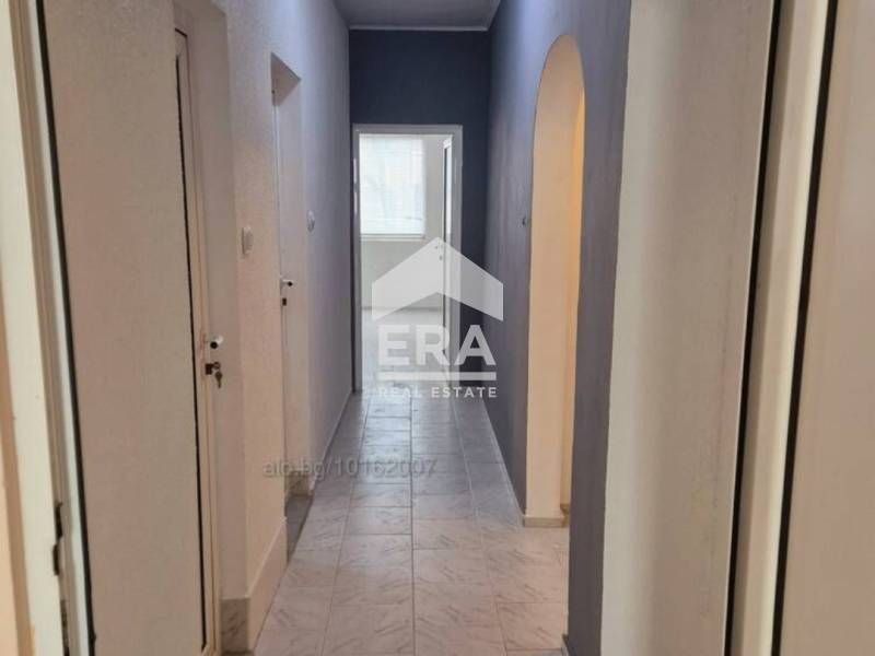 Продава се Тристаен апартамент в Хасково, Каменни - 83 кв.м за 1085 €/кв.м - Снимка #4