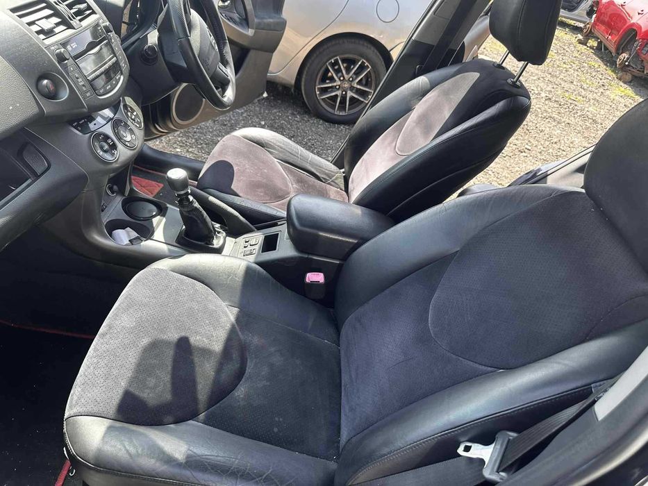 На части Toyota RAV4, 2. 2 D-4D (150 к. с. ),