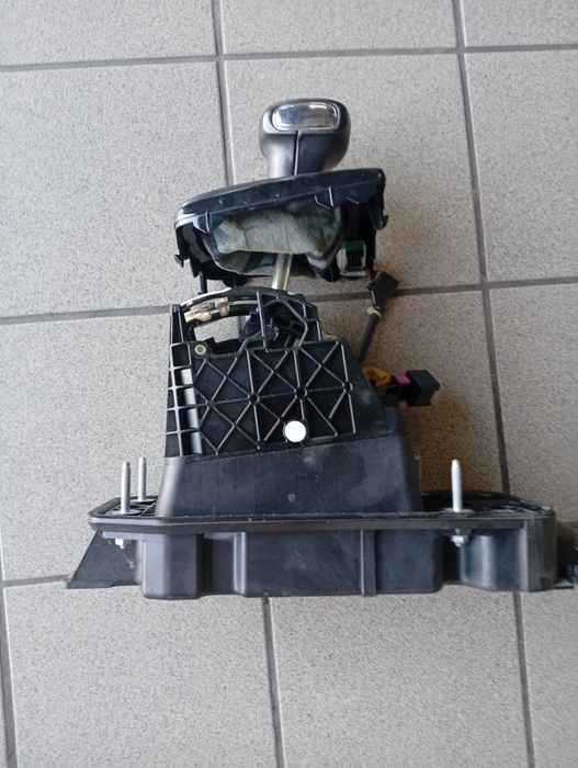 Bloc selector schimbător viteze DSG Skoda Superb 2 / VAG – 3T1713025A (pentru piese)