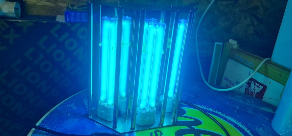 Lampă germicida profesiobala UV-C EROND : 3 tuburi UV-C de 18 W