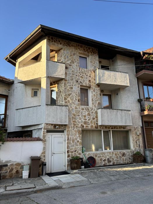 Къща под наем в центъра на Банско