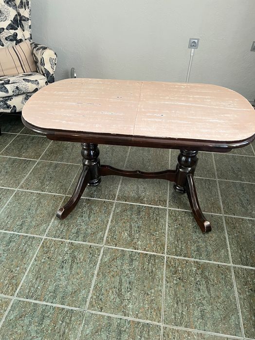 Маса за хол и трапезария