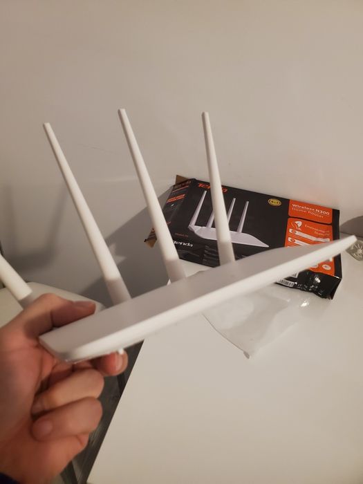 Router Tenda F6 N300 4 in 1, nou