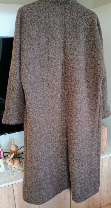 Вълнена кафява жилетка