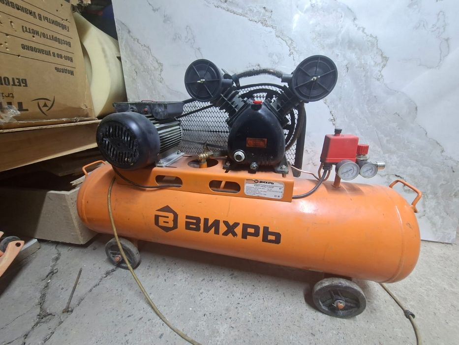 компрессор  100л