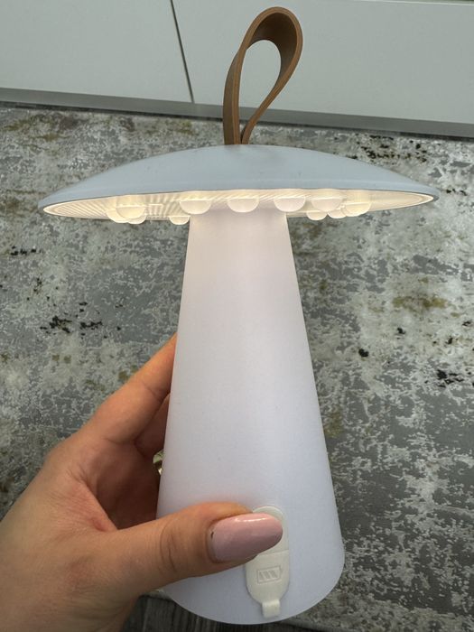 Lampa led cu usb si 3 functii de lumină