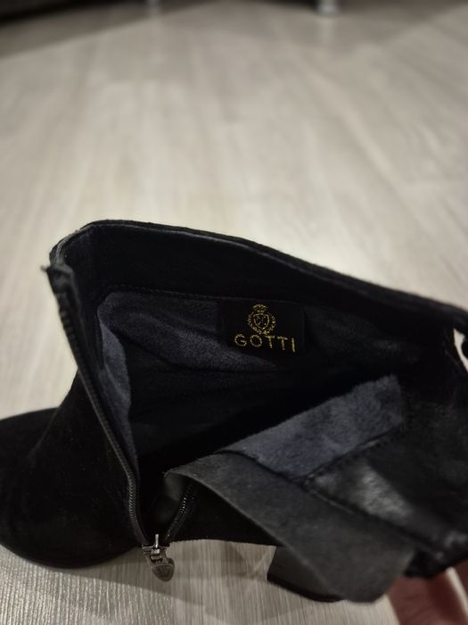 Ботильоны на каблуке