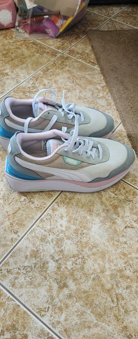 Продавам маратонки