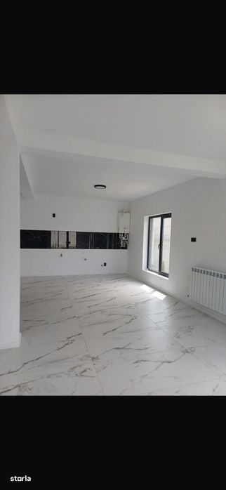 Vila cu 4 camere, Navodari