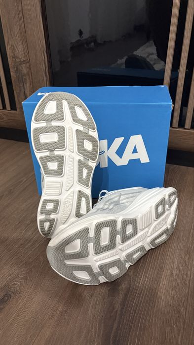 hoka bondi 9 noi