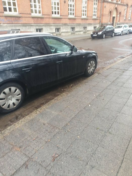 Vând audi A4 b8 2.0 tdi