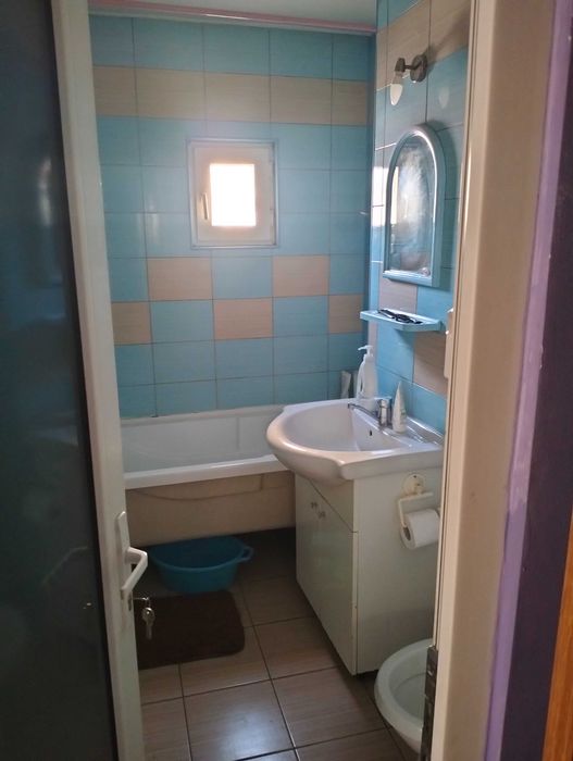 Închiriez apartament două camere