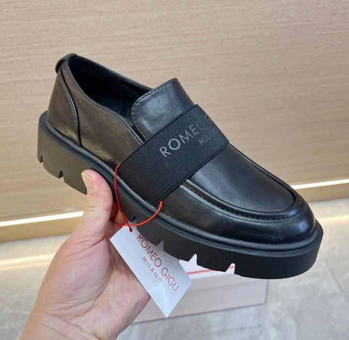 Женские лоферы новые