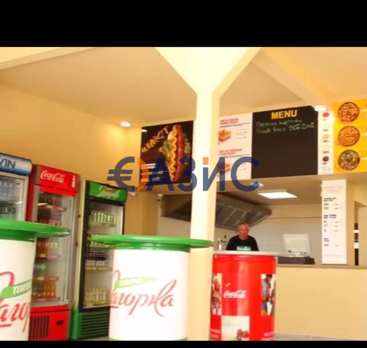 Заведение в центъра на Несебър (67 кв. м + 40 кв. м) с действащ