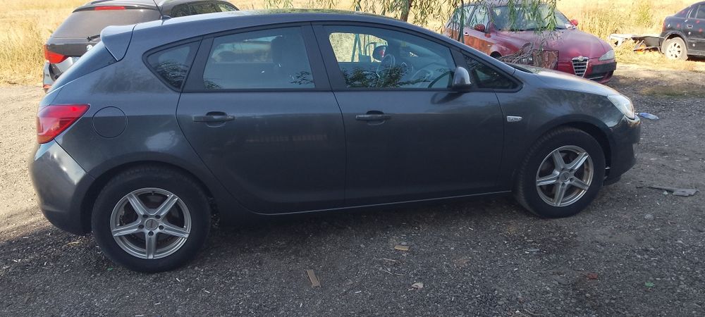 OPEL Astra 2011 — imagine 5