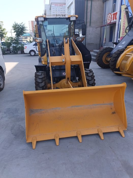 Pagruzchik погрузчик фронтальный 11000