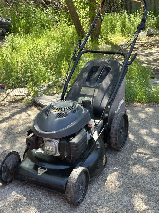 Бензинова самоходна косачка mowwox