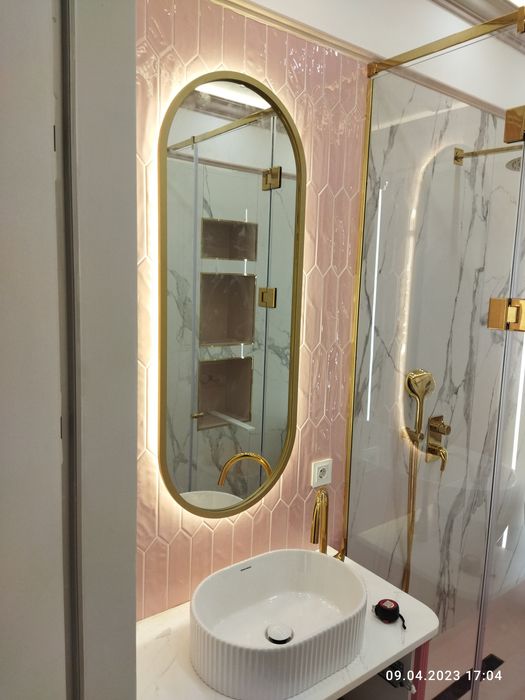 Стеклянные душевые кабинки и перегородки