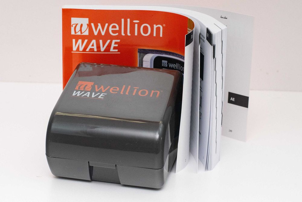 Електронен уред за измерване на кръвно налягане на китка  WELLION WAVE