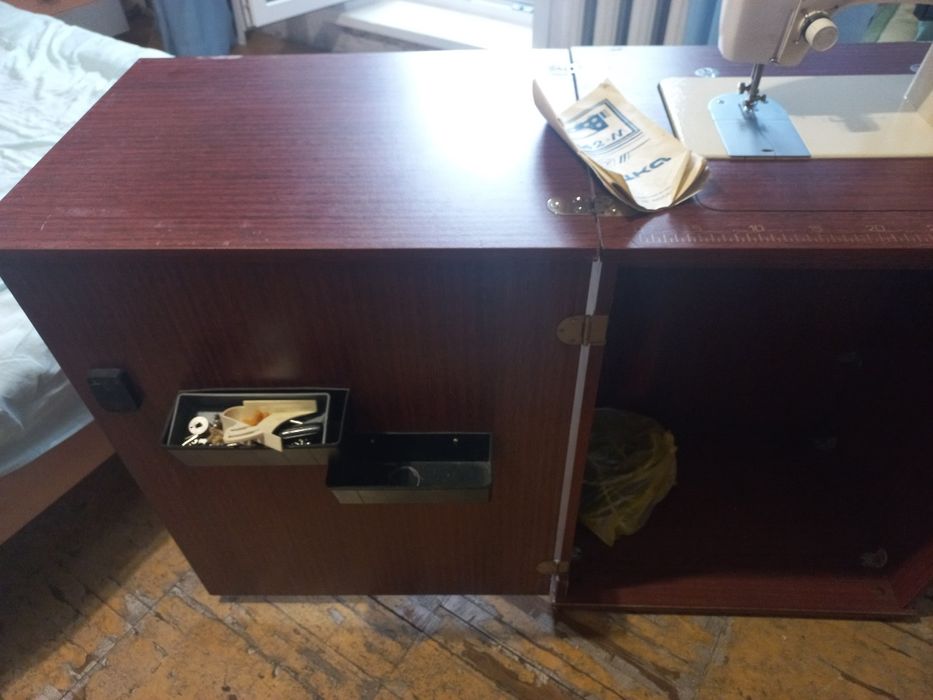 Швейная машинка "Чайка"