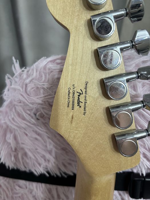 Электрогитара fender