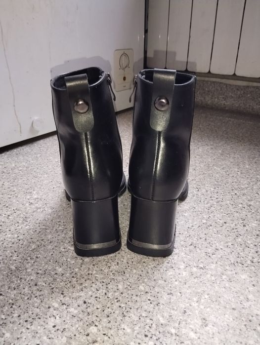 Продам зимнюю обувь
