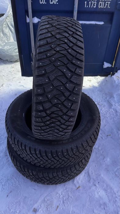 Зимние шины на R18