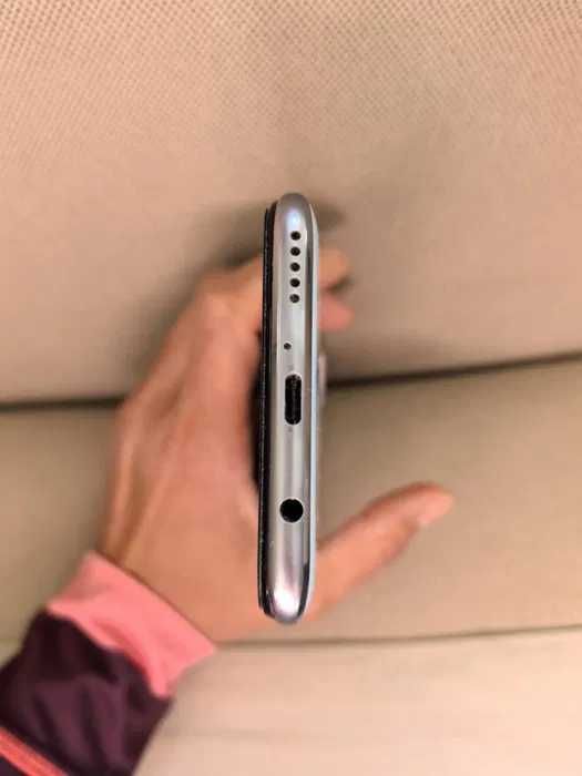 Мобилен смарт андроид телефон Huawei P40 lite, 6.39"