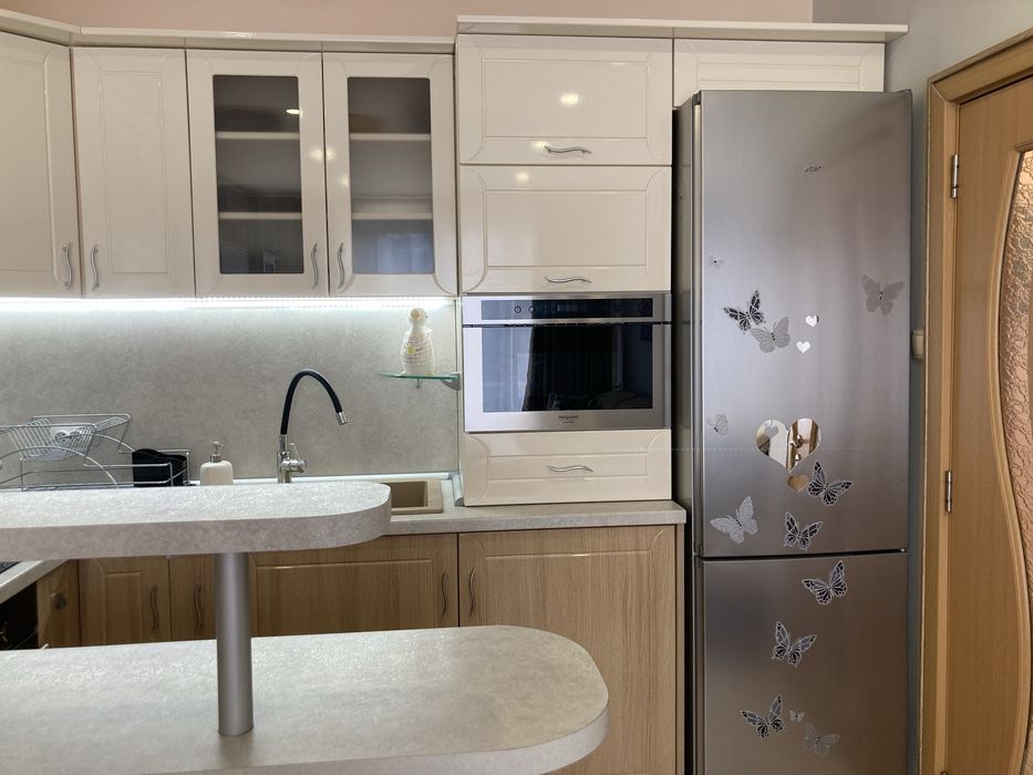 Дава се под наем Четиристаен апартамент в София, Център - 90 кв.м за 790 € - Снимка #3