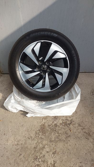 Диски R18 с шинами 225/60 4шт