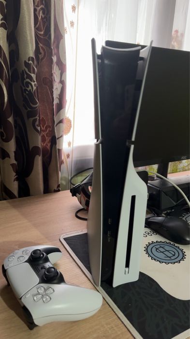 Consola PlayStation 5 (PS5) Slim, 1TB SSD