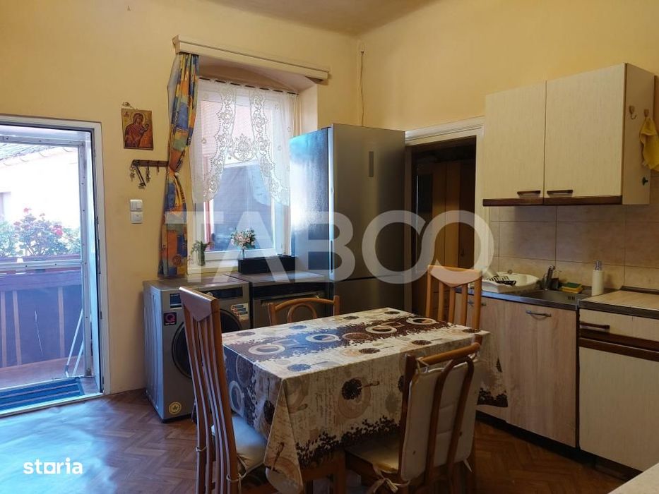 Apartament spatios la casa 97 mpu 3 camere 20 mp gradina pivnita