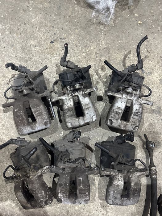 Etrieri electrici stanga passat b6