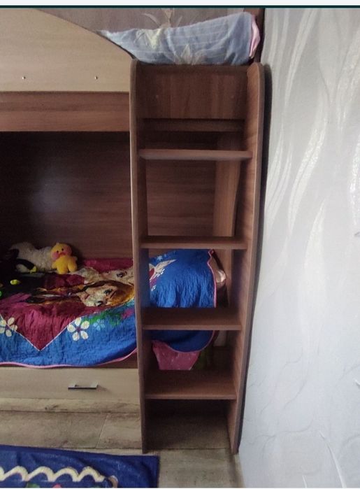 Продам двухъярусную кровать