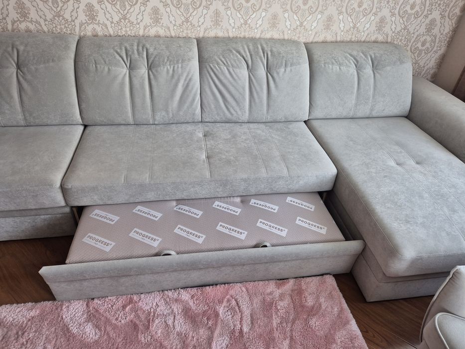 Продам Диван и Кресло.