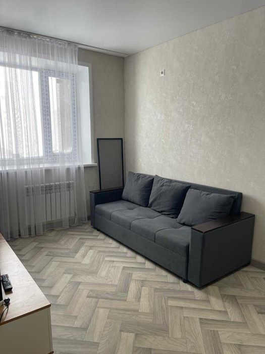 продам 1 комнатную квартиру в мкр.Аэропорт