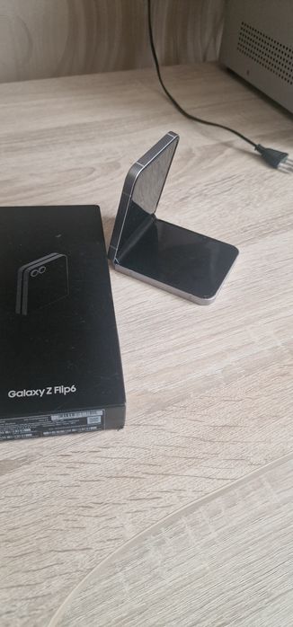 Продам Samsung z flip6