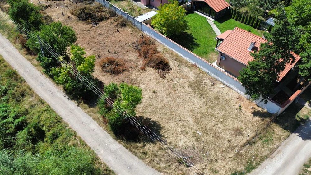 Парцел с. Равно поле!