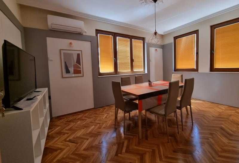 Дава се под наем Тристаен апартамент в София, Дианабад - 120 кв.м за 700 € - Снимка #2