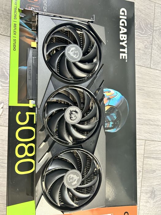 MSI GeForce RTX 4070 GAMING X SLIM 12GB GDDR6X – Impecabilă / Cutie originală