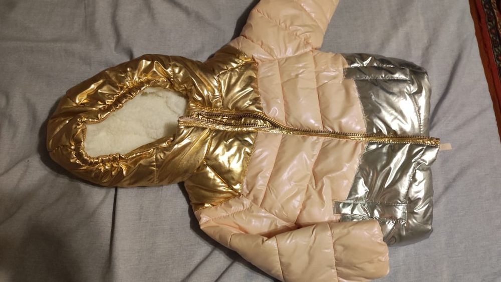 Красивая осенняя куртка