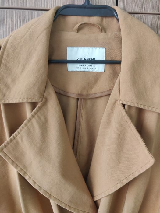 Тренч на pull & bear и жилетка