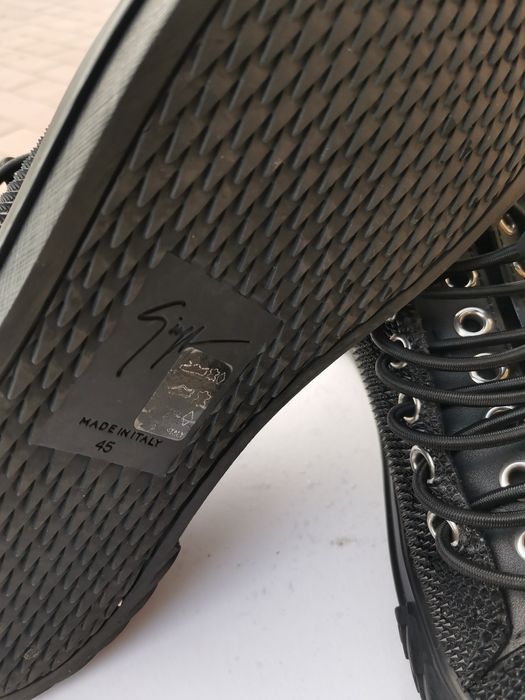 Giuseppe Zanotti nr 45 piele