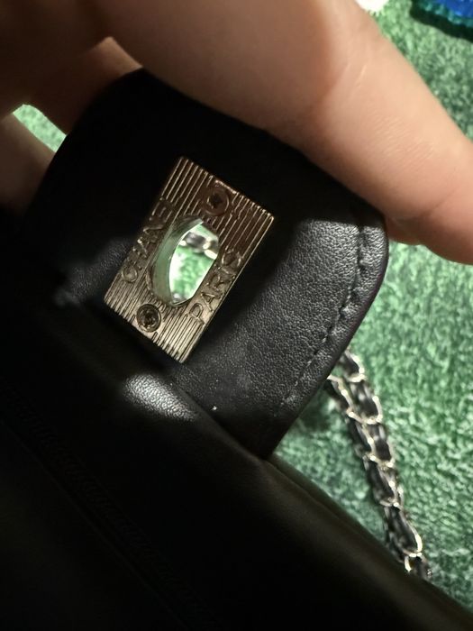 Geanta Chanel cu elemente argintii