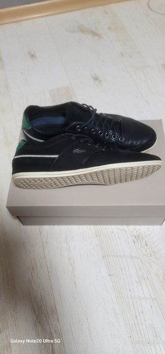 Продавам спортни обувки Lacoste