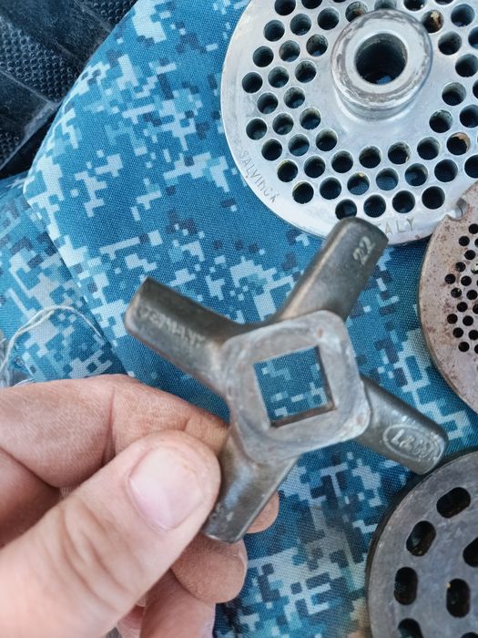 Ножи и решетка для мясорубки