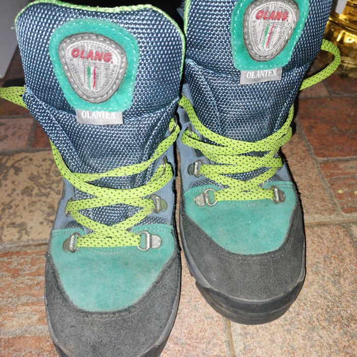 Туристически обувки Olang и зимно яке