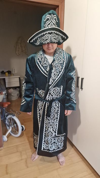 Шапан национальный с колпаком