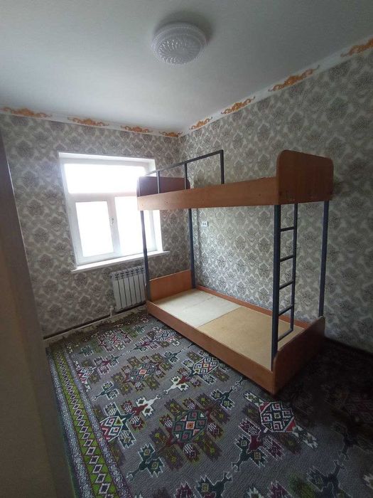 3 xonali kv sotiladi