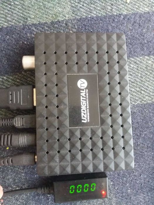 Тюнер Uzdigital для местных каналов и ip